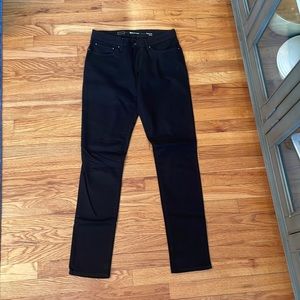 Black Levi’s skinny jeans